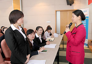 “凝心聚力、團(tuán)結(jié)奮進(jìn)”2013年綠之韻集團(tuán)員工拓展訓(xùn)練營(yíng)成功舉行