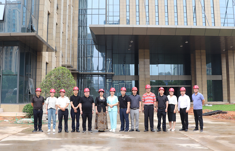 安化縣統(tǒng)計(jì)局黨組書記寧偉一行蒞臨綠之韻中心走訪調(diào)研