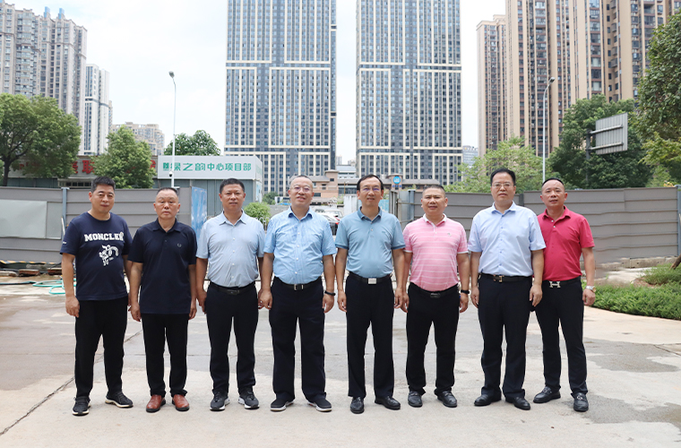 安化縣人大常委會主任陳飛燕一行蒞臨綠之韻中心走訪調(diào)研